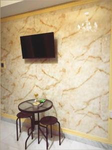 Large Comfortable Bedroom in Alam Sutera Tangerang