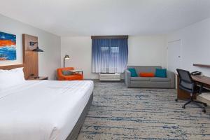Executive King Room room in La Quinta by Wyndham Nashville Airport