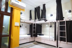 SantKripa Backpackers 400 Mtr from Railway station