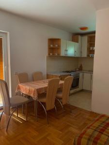 Apartmani vila Todor