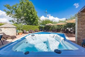 Villa Bucks near Poreč for 20 persons with Sea View, Whirlpool, Sauna & Fitness 