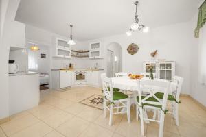 Villa Laura in Medulin for 8 persons only 1.5 km from the beach