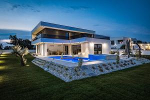 Villa MaEm in Central Istria for families with Sauna, Whirlpool & Sea View