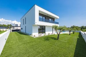 Villa MaEm in Central Istria for families with Sauna, Whirlpool & Sea View