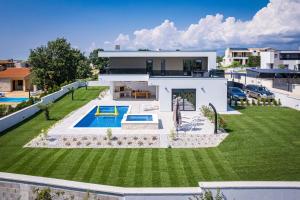 Villa MaEm in Central Istria for families with Sauna, Whirlpool & Sea View 