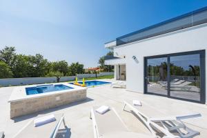 Villa MaEm in Central Istria for families with Sauna, Whirlpool & Sea View 