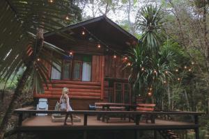 บ้านเคียงธาร โฮมสเตย์ แม่แมะ Cascade Lodge