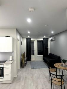 Kotimaailma apartments#2 Uusi kaksio keskustassa