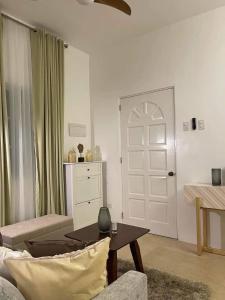 Japandi-Filipino Home 2-Bedrooms with Parking