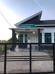 ZDH Homestay - 丹那美拉