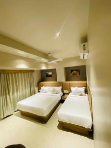 HOTEL AMBER PARAMOUNT