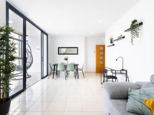 Live Santa Cruz Tower