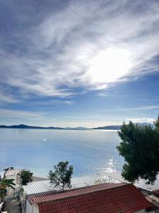 The Hill Sea View Apartment