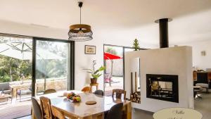 Villas Villa U Scopu, 6 pers, piscine chauffee, 10 mn plage en voiture : photos des chambres