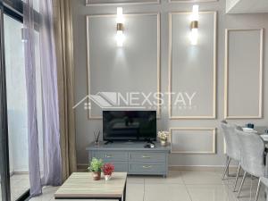 Cozy i-City Duplex Getaway by Nexstay