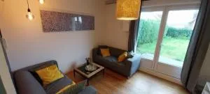 Maison avec jardin clos, vue sur mer depuis falaise - Grèges