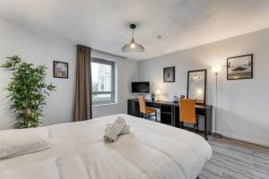Appartements ZenBNB / CityZen / Pied du TRAM / Frontiere Suisse : photos des chambres