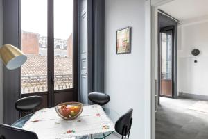 Appartamento con tetti affrescati a Catania centro