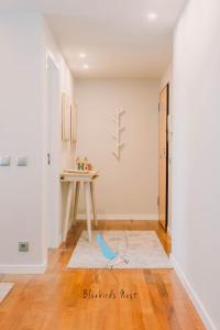 The Bluebirds Nest by TonsdeVerde