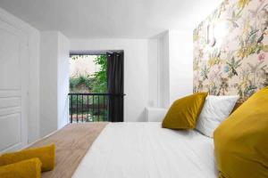 MONTMARTRE Sacré-Coeur, appartement jardin 6 à 8P