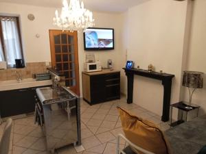 Perle Rare F1 de 43 m quartier historique.(3 p)