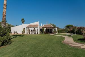 Villa Angelica with private access to beach img5