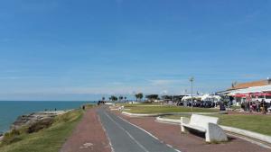 Villas Saint Palais sur Mer - PETITE MAISON - dans un CADRE PRIVILIGIE au CALME : Maison 1 Chambre
