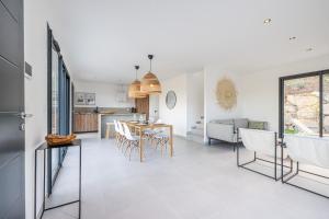 Villa Riviera - Nouveaute entre mer et montagnes