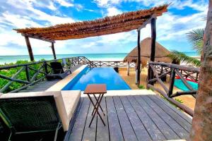 Casa Libelula Beachfront House