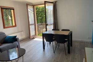 Spacious T3 with balcony - close to town center