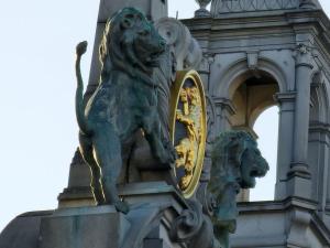 Stunning View + Japan Design Bed @ Central Station