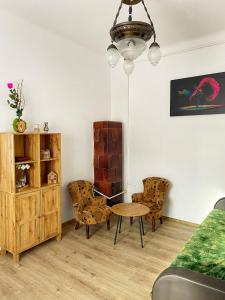 4CENTER Apartments
