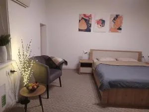 Гостьовий двір - Loyevaya