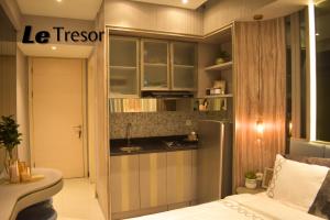 Le Tresor Benson Apartment at Supermal Pakuwon