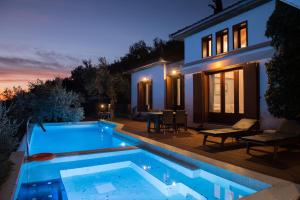Elia Pilio Villas