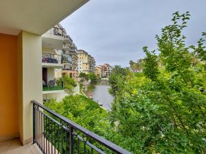 Pool, Gym, self check-in,Parking