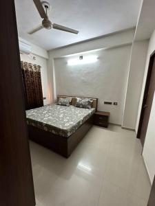 Brand new Entire 2BHK Apartment with WFH space.