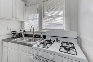 Charming Cooper-Young Flat in the Heart of Memphis