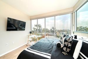 NEW Organic Modern Luxury 1BD1BA- close to everything!