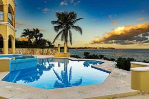 The Oasis Tulum Luxury Front Beach Villa 8 Rooms