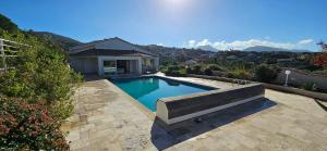 Villa de standing Les Amandiers, vue mer & piscine