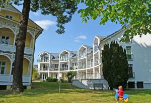 Appartementhaus mit Balkon 300 m bis zum Strand VG