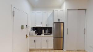 Apartment 432: Upper West Side