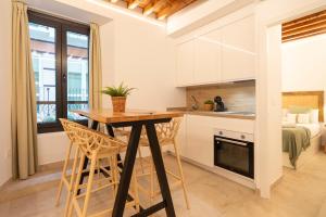 Lazcano & old town by ELE Apartments