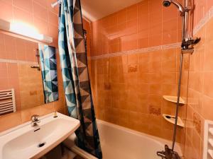 Studio chaleureux 4 pers avec balcon sud exposé - FR-1-293-387