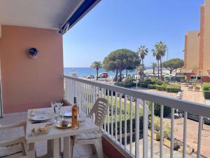 Appartement 2 pièces proche plage avec garage, Fréjus - FR-1-226A-167