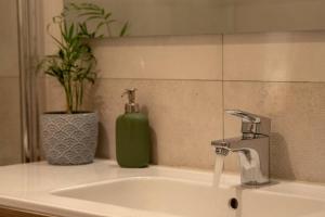 Bel appartement avec baignoire