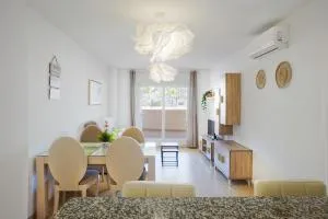 Ubicación ideal, playa y piscina - Morche