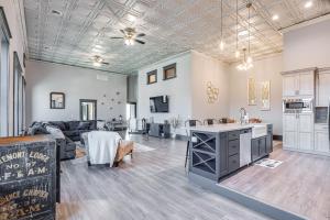 Florence Vacation Rental with Rooftop Deck!