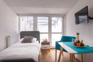 Sun Valley Apartments